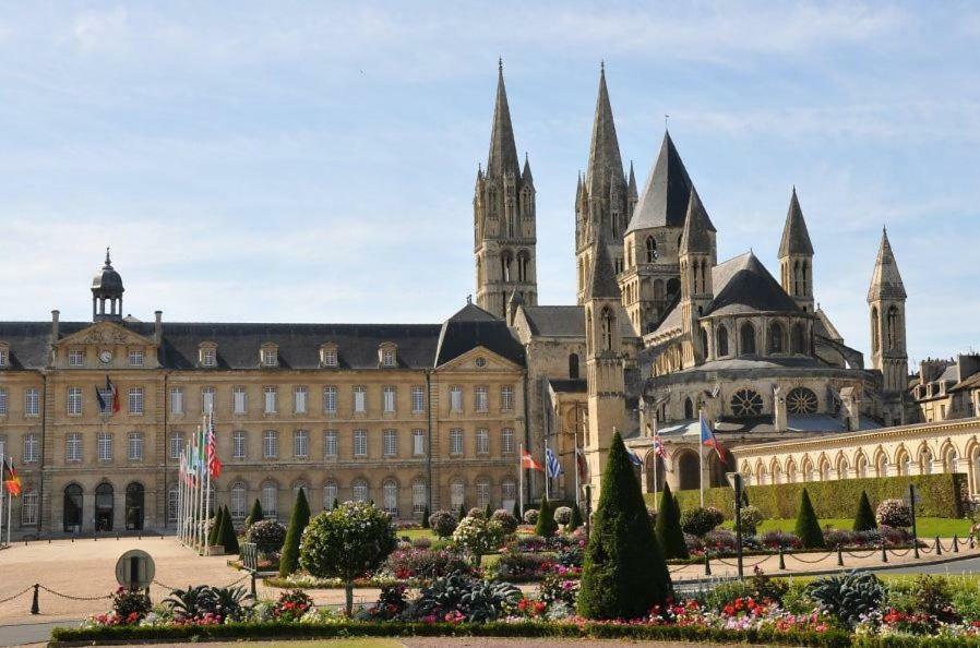 Apartament Le Saint Pierre, Atypique Au Coeur Du Centre Ville Caen Zewnętrze zdjęcie